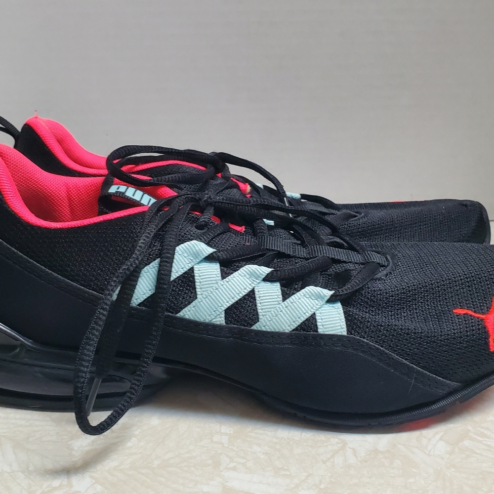 Women's Riaze Prowl Puma Black and Pink Cross Trainers